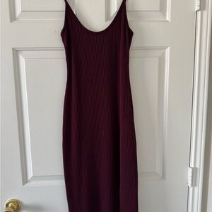 Elegant Burgundy Sleeveless Dress